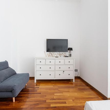 Guesthost - Cosy Apt Close To Piazza Insubria Milan Exterior photo