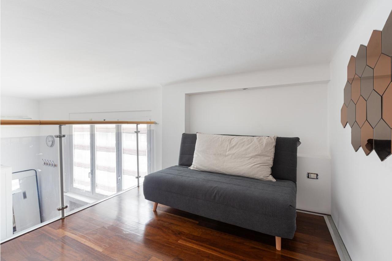 Guesthost - Cosy Apt Close To Piazza Insubria Milan Exterior photo
